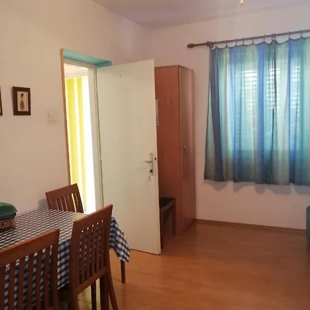 Apartman With Wifi Trpanj, Peljesac - 13664 *